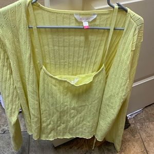 Yellow twin set- crop style